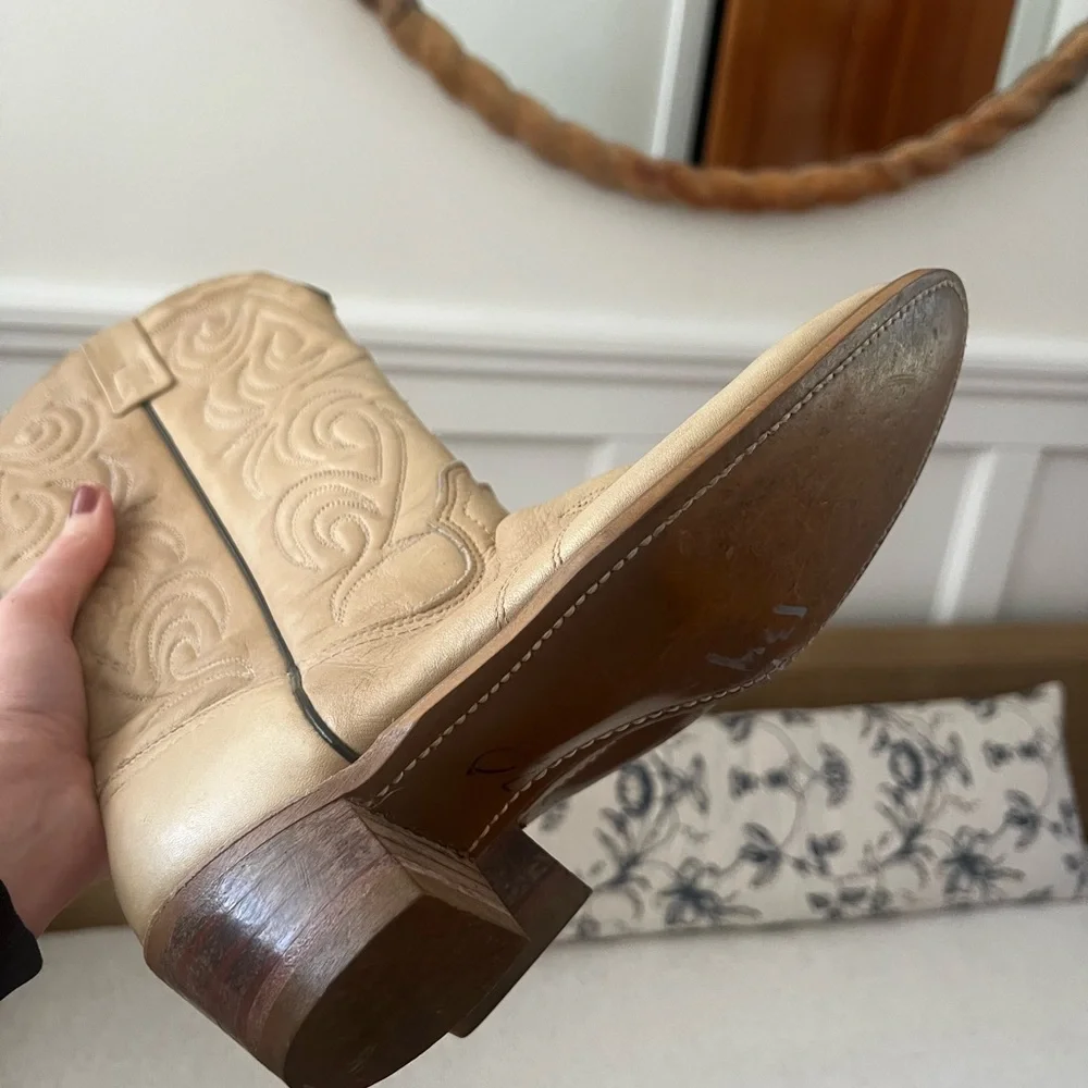 Vintage Texas Ladies Size 7.5 Beige Leather Cowboy Boots